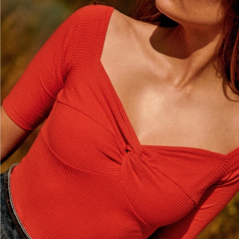 Elegant Red Knot-Front Top